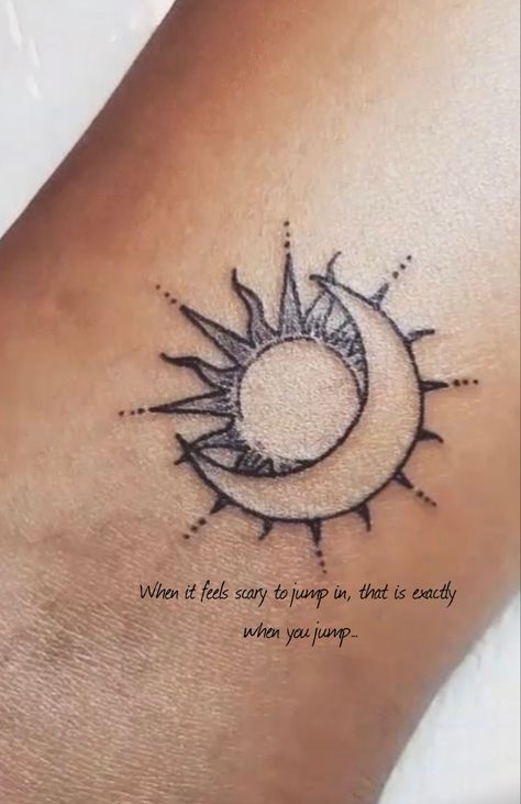 Tato Jari, Throat Tattoo, Sun And Moon Tattoo, Inspiration Tattoo, Inspiration Tattoos, Bff Tattoos, Sun Tattoos, Feminine Tattoo, Dainty Tattoos