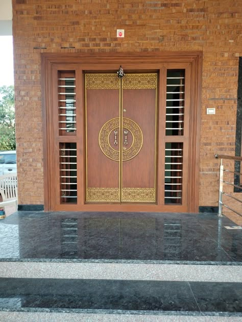 Indian Teakwood Main Door Designs, Wooden Double Doors Entrance Front Entry, Main Door Double Door Designs, Wooden Double Front Doors, Indian Main Door Designs, Main Door Design Photos, Teak Door, Wooden Double Doors, Double Door Entrance