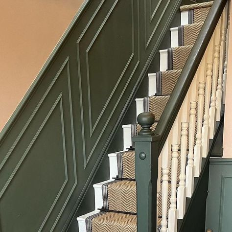 Liverpool Stair Runner Specialist on Instagram: "This weeks job was my first one of this type on my own and I was delighted with how it finished up…   Carpet is @unnatural.flooring New England fully stuck on top of fully stuck crumb rubber underlay. The taping is always the best @carpetedginguk Roach B. The stair rods are @stairrods_uk Antique Brass with the matching Antique Brass door plates   #carpet #carpets #carpetfitter #carpetfitting #stairs #landing #underlay #gripper #plates #turned #alternateflooring #liverpool #taping #business #inspiration #homeinspo #yourhome #yourway #campbell #instagram #runner #home #house #flooring #saxony #twist #style #finesse #match #decorate" Unnatural Flooring, Stairs Landing, Door Plates, Staircase Runner, Stair Rods, Carpet Fitting, Drop Zone, Wood Stairs, Twist Style