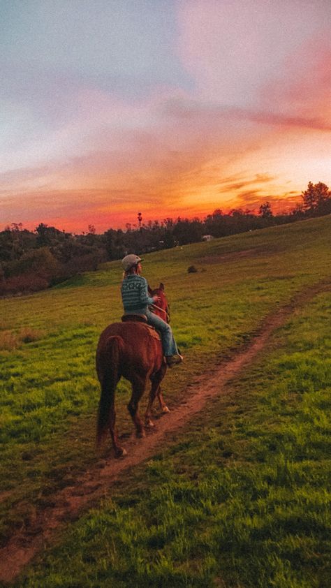 Trail Ride Aesthetic, Trail Riding Aesthetic, Western Horse Riding Aesthetic, Horse Rider Aesthetic, Aesthetic Horse Riding, Horseback Riding Aesthetic, Halloween Backrounds, Kat Singleton, Riding Aesthetic