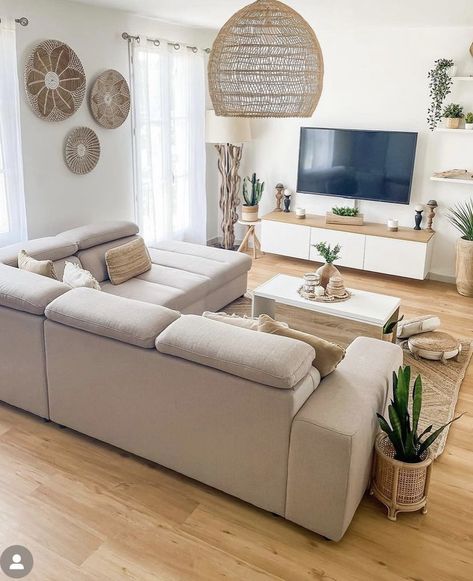 Ruang Tv, Beige Living Rooms, Apartment Living Room Design, Living Room Design Inspiration, Small Living Room Decor, Living Room Design Decor, Home Design Living Room, Living Room Decor Modern, Decor Home Living Room