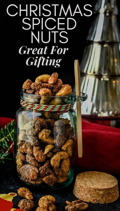 Roasted Nuts Recipe, Spiced Nuts Recipe, Seasoned Nuts, Food Gift Ideas, Christmas Nuts, Best Food Gifts, Spicy Nuts, Christmas Food Gifts, Christmas Spices