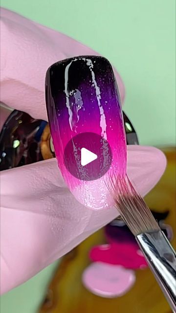 385K views · 22K likes | Nail Blogger | Content Creator 💅 Educator on Instagram: "My favourite Ombre combo 🔥💕 And powder technique for better transmission 💅  #ombrenails #nailart #nails" Ombre Nails Designs Ideas, How To Ombre Gel Polish, Ombre Nail Polish, Ombre Nails Tutorial, Two Tone Nails, How To Do Ombre, Ombre Gel Nails, Ombre Nail Art, Butterfly Nail Designs