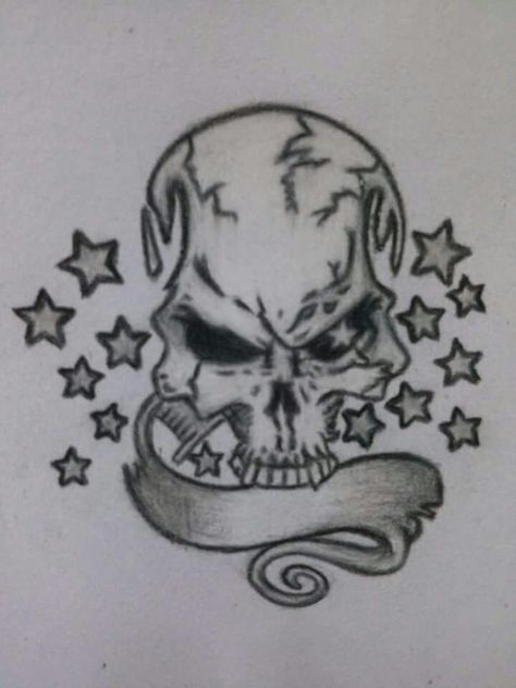 Skull And Stars Tattoo Design, Y2k Skull Tattoo, Star Skull, Unique Wrist Tattoos, Wrist Tattoo Designs, Tattoo Lettering Design, Star Tattoo Designs, Scary Tattoos, Heart Tattoo Designs