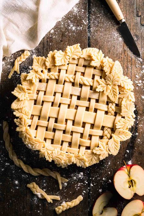 The Best Caramel Apple Pie | Baker Street Society Broma Bakery Apple Pie, Apple Pie Tips, Thanksgiving Pies Aesthetic, Apple Pie For Thanksgiving, Beautiful Apple Pie, Carmel Apple Pie Fudge, Apple Pie Thanksgiving, Best Fall Pies, Unique Apple Pie