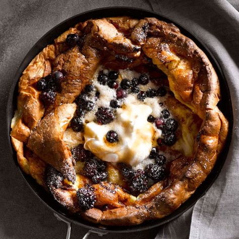 Blender Smoothie, Weekend Mode, Dutch Baby Pancake, Best Smoothie, Vitamix Recipes, Classic Breakfast, Berries Recipes, Dutch Baby, Blender Recipes