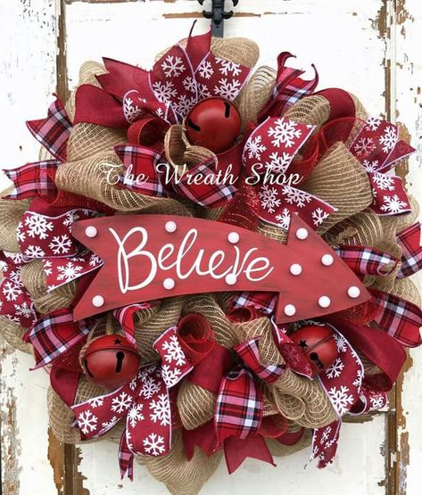 Rustic Christmas Couronne Diy, Christmas Wreaths With Lights, Christmas Wreaths Diy Easy, Wreaths Ideas, Wreaths Christmas, Christmas Mesh Wreaths, Christmas Decorations Wreaths, Christmas Wreaths To Make, Christmas Wreaths For Front Door