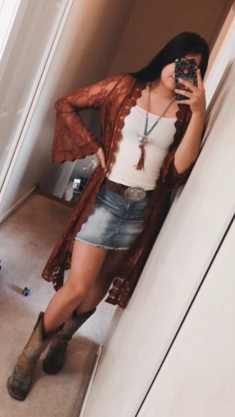 Western outfit inspo. Boots and skirt with lace cardigan and belt. Western Outfit With Cardigan, Vaquera Outfit With Cardigan, Skirt Outfits With Cowgirl Boots, Western Cardigan Outfit, Western Outfits With Skirt, Western Outfits Skirt, Denim Skirt Western Outfit, Pico Outfits, Jean Skirt With Cowgirl Boots