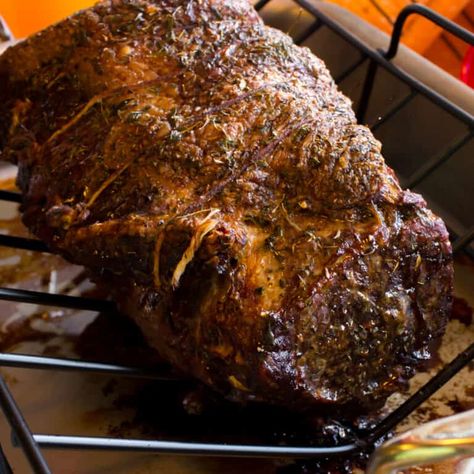 Top Sirloin Roast Recipes Dutch Oven, How To Make A Sirloin Tip Roast, Top Sirloin Tip Roast Recipes, Sirloin Beef Roast In The Oven, How To Cook A Sirloin Roast, Boneless Sirloin Roast, How To Cook Sirloin Tip Roast, Roast Sirloin Of Beef, Sirloin Tip Roast Smoker