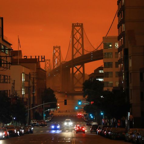 New York Orange Sky, California Wildfire, New York Bridge, Amber Sky, Astrological Chart, California Wildfires, Paradise City, Picture Poster, Fire Image