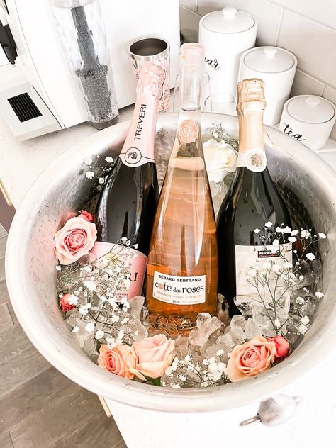 Bridal Shower Champagne Theme, Prosecco Bridal Shower Theme, Glam Bridal Shower Ideas, Petals And Prosecco Bridal, Petals And Prosecco, Peach Bridal Showers, Pearl Bridal Shower, Bridal Shower Champagne, Blush Bridal Showers