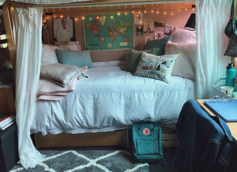 dorm decor. ucsb santa cruz dorm room Ucsb Dorm, Bunk Bed Decor, Dorm Pictures, Cu Boulder, Apartment Things, Dorm Room Styles, Dream Dorm, Bottom Bunk, Dorm Inspiration