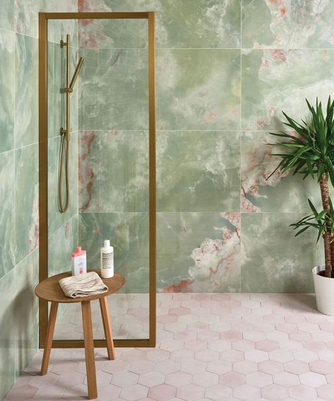 Porcelain Tile Bathroom, Small Bathroom With Shower, Tile Trends, Bathroom Trends, Bad Design, Green Bathroom, Bathroom Colors, Green Marble, The Shower