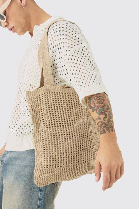 Discover the tools you need for knitting and crochet to create beautiful and practical kitchen items. Explore simple projects to add a touch. Knitting & Crochet Tools, Cross Body Sling Bag, Crochet Men, Going Out Shirts, Party Mode, Men's Totes, Chest Rig, Crochet Tote Bag, Upgrade Your Look