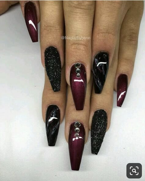 Black Chrome Nails, Goth Nails, Swarovski Nails, Fall Acrylic Nails, Burgundy Nails, Black Nail Designs, Acrylic Coffin, Trendy Nail Art, Acrylic Nails Coffin