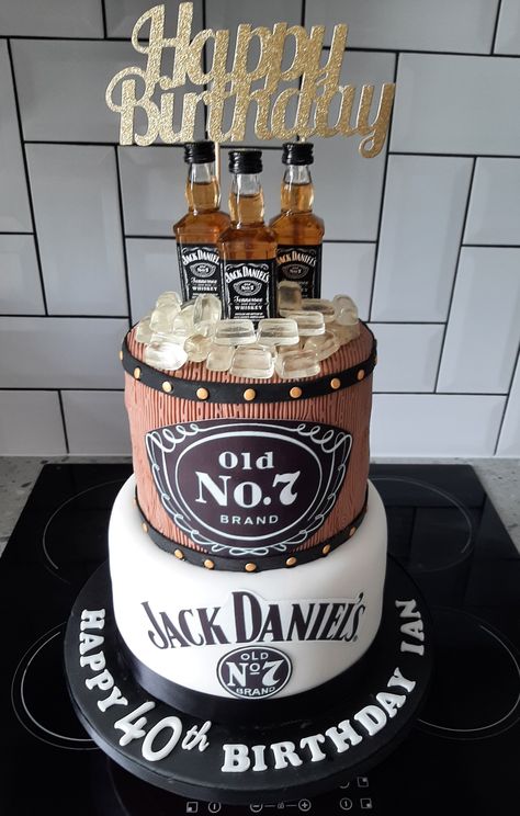 Mens 50 Th Birthday Cake, Jack Daniel Birthday Cake, Funny 18th Birthday Cake For Men, Jack Daniels 40th Birthday Party Themes, Jack Daniels Birthday Party, Jack Daniels Themed Party, Jack Daniels Party Theme Decoration, Whiskey Themed Birthday Cake, Jack Daniels Cake Design