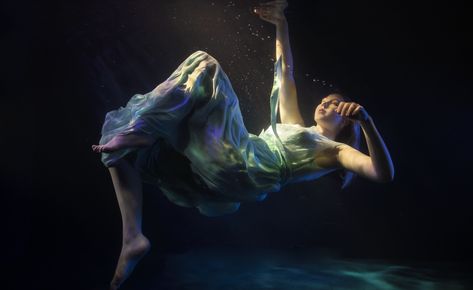 Someone Underwater, Person Floating Reference, Person Falling, Underwater Painting, Dream Pictures, Water Aesthetic, Anatomy Poses, Figure Photography, Human Poses