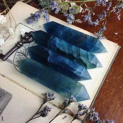 Crystal Aesthetic, Blue Fluorite, Pretty Rocks, Crystal Magic, Witch Aesthetic, Rocks And Gems, Gems And Minerals, Crystal Gems, Stone Rocks