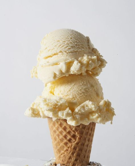 Hemgjord Glass, Ice Cream Taco, Best Vanilla Ice Cream, Ice Cream Photography, Ice Cream Companies, Vanilla Ice Cream Recipe, Homemade Vanilla Ice Cream, Premium Ice Cream, Fried Ice Cream