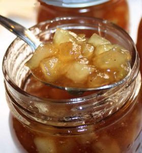 Caramel Apple Jam Caramel Apple Jam, Jam Recipes Homemade, Canning Jam, Apple Jam, Apple Pie Filling, Jam And Jelly, Jam Recipe, Jelly Recipes, Apple Pies Filling