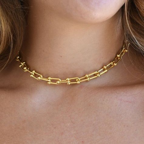 $16 Linked Chain 18k Gold Plated & 45cm Long Tiffany Gold, Jewellery Photo, Chic Capsule Wardrobe, Lock Earrings, Clasp Earrings, Lock Bracelet, Jewellery Photography Inspiration, Ascot Hats, Instagram Jewelry