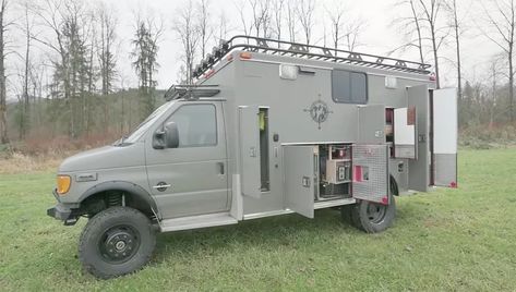 Army Surplus Vehicles, Outside Shower Ideas, Motorhome Renovation, Ambulance Conversion, Cargo Van Conversion, Motorhome Interior, Small Living Space, Cargo Trailer Conversion, Portable Hot Tub