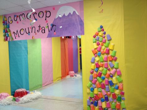 Gumdrop mountain candyland Gumdrop Mountain, Candy Themed Party, Candy Land Birthday Party, Dance Themes, Candy Land Christmas Decorations Diy, Candy Land Christmas Decorations Outdoor, Candyland Birthday, Christmas Float Ideas, Candyland Party