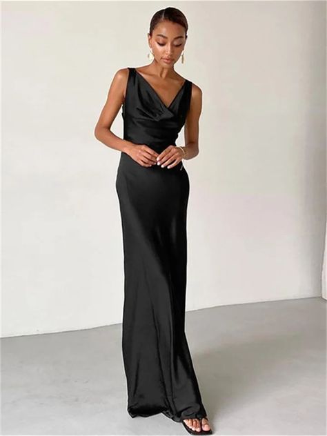 Ice Silk Imitation Silk Swinging Collar Sexy Backless Dress Black Mermaid Gown, Backless Dress Black, Elegant Styling, Black Collared Dress, Stylish Maxi Dress, Costume Noir, Long Skirt Fashion, Ice Dresses, Clubbing Outfits