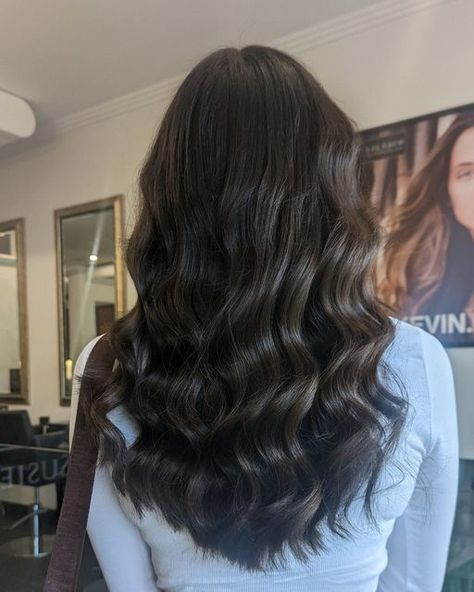 Susie Q Hair on Instagram: "Classic Soft Waves By Tahnee💗 #kevinmurphy #sydneyhairdresser #ghdwaves #ghd #behindthechair" Soft Wave Curls, Soft Waves Long Hair, Ghd Waves, Hair Staly, Loose Curls Long Hair, Soft Waves Hair, Big Waves Hair, Engagement Hair, Loose Curls Hairstyles