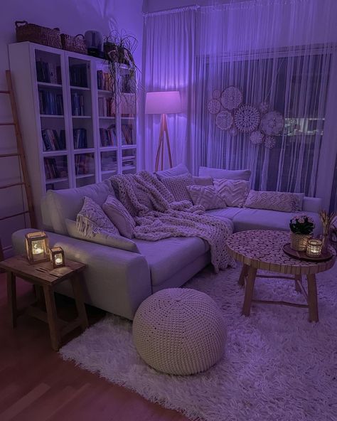 Dream Apartment Decor, Apartment Living Room Design, Future Apartment Decor, Cozy Room Decor, Redecorate Bedroom, Apartment Decor Inspiration, Home Decor Living Room, Dream Room Inspiration, Room Makeover Inspiration