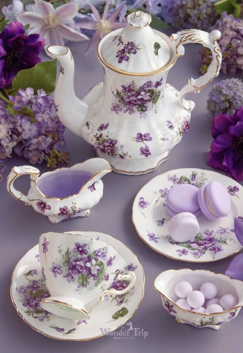 Porcelain tea set