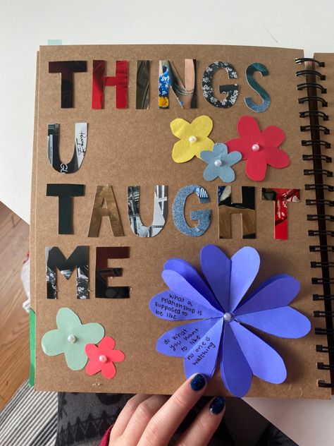 Things To Do To Make Your Bf Happy, Craft Book Ideas For Boyfriend, Diy Photo Scrapbook, Things To Make For One Year Anniversary, Diy Anniversary Book, Journaling For Boyfriend, Wedding Gift Scrapbook, Scrapbook Ideas For Sister Birthday, Scrap Booking Ideas For Bestie