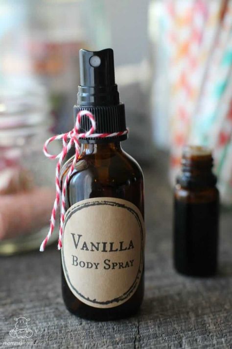 Vanilla Body Spray Recipe - This recipe has three different variations – one that blends vanilla with the sweet, tropical aroma of ylang ylang, another that contains a hint of sweet orange, and one that incorporates the rich aroma of coffee. Yes, COFFEE. Each take just minutes to make! #bodysprayrecipe #perfumerecipe #vanillabodyspray Homemade Body Spray, Body Spray Recipe, Diy Body Spray, Vanilla Body Spray, Coffee Essential Oil, Essential Oil Perfumes Recipes, Perfume Recipes, Diy Kosmetik, Diy Perfume