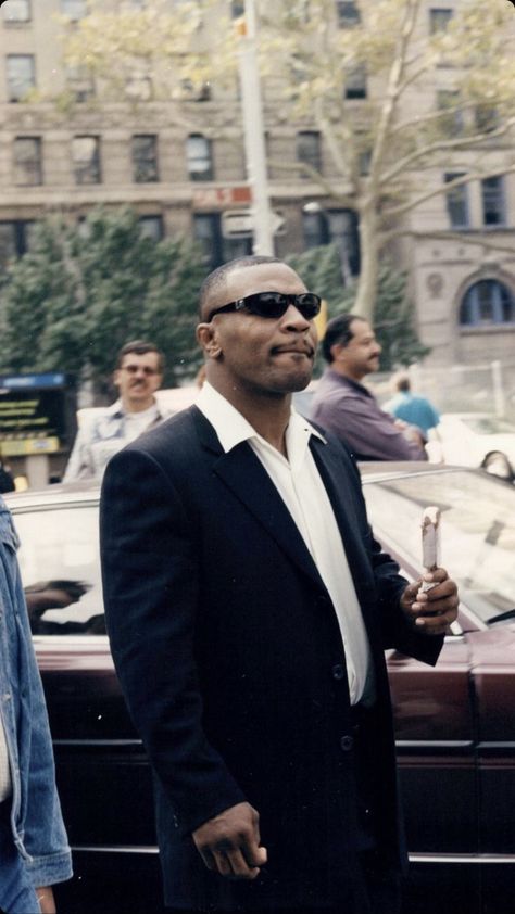 Mike Tyson Wallpaper, Tyson Wallpaper, Iron Mike Tyson, Mike Tyson Boxing, Boxing Images, Iron Mike, Boxing Videos, Legendary Pictures, Boxing Posters