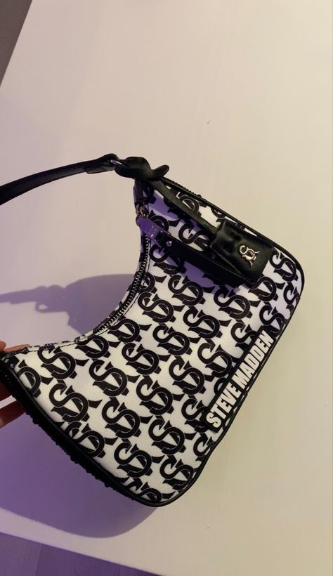 Baddie Bags Aesthetic, Steve Madden Bag Aesthetic, Steve Madden Bag Outfit, Steve Madden Aesthetic, Steve Madden Bags Handbags, Steve Madden Purse Handbags, Baddie Bags, Girly Purse, Aesthetic Purse