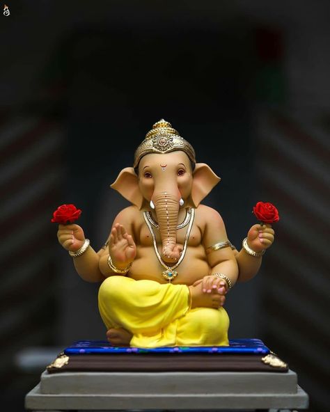 South Indian Ganpati Murti, Ganapati Murti, Anna Bhau Sathe Photo, Sentence Quotes, Ganesha Decoration, Ganpati Murti, Happy Wedding Anniversary Cards, Ganpati Photo Hd, Diwali Vector