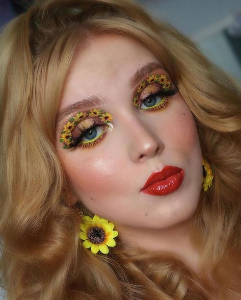 Sunflower Makeup Looks, Daisy Makeup Look, Kikay Earrings, Daisy Makeup, Sunflower Makeup, Gimme Brow, Flower Makeup, Eye Makeup Designs, Sunflower Earrings