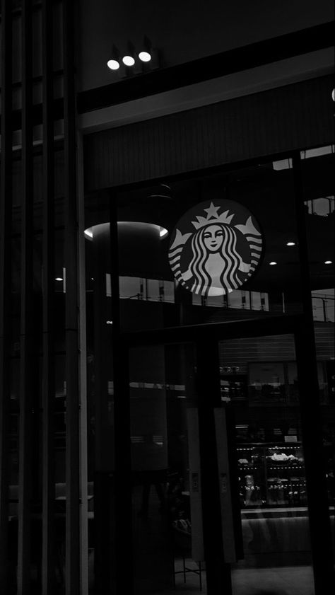 Starbucks Coffee Aesthetic, Starbucks Wallpaper, Android Wallpaper Dark, Wallpaper Hitam, Black And White Picture Wall, Feature Wallpaper, Coffee Wallpaper, Coffee Aesthetic, Edgy Wallpaper