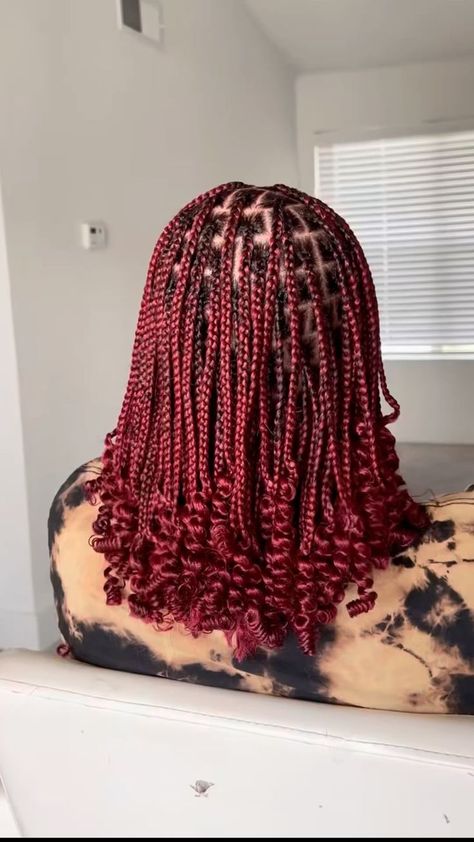 Short Burgundy Braids, Red Short Braids, Braided Hairstyles For Sports, Short Knotless Box Braids, Cute Hairstyles Braids, Hairstyles For Sports, Kids Braids Hairstyles, Sports Hair, Braiding Hairstyles