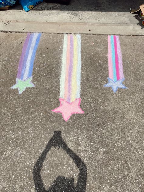 Sidewalk Chalk Art Ideas For Graduation, Superhero Chalk Art, Birthday Sidewalk Chalk Art, Sidewalk Chalk Art Ideas Easy, Chalk Driveway, Chalk Ideas Easy, Simple Chalk Art, Chalk Drawing Ideas, Easy Chalk Art