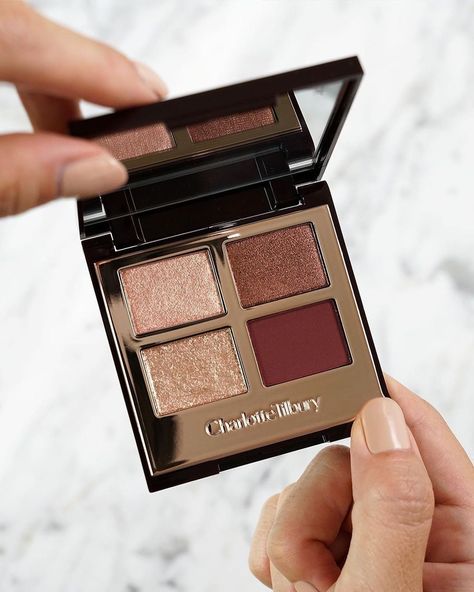 Charlotte Tilbury Luxury Palette, Charlotte Tilbury Eyeshadow Palette, Eyeshadow Aesthetic, Charlotte Tilbury Eyeshadow, Luxury Palette, Fire Rose, Tilbury Makeup, Evening Eye Makeup, Rose Eyeshadow