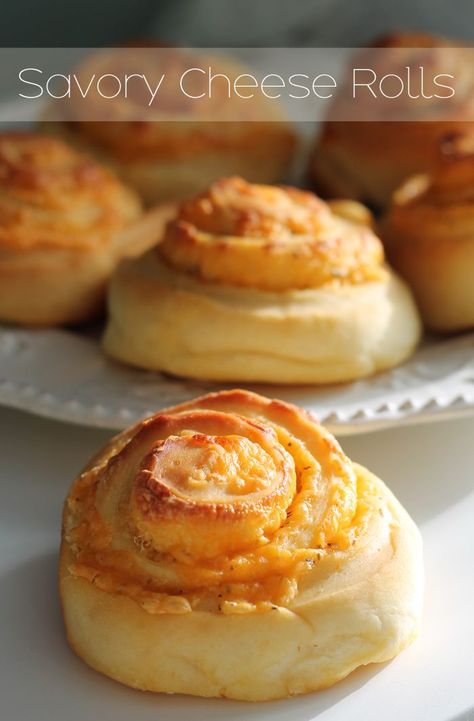 Savoury Rolls, Cheese Swirls, Cheese Rolls Recipe, Serve With Soup, Pretzel Roll Recipe, Savory Rolls, Amish Bread Recipes, Hot Rolls, Cheese Roll Recipe