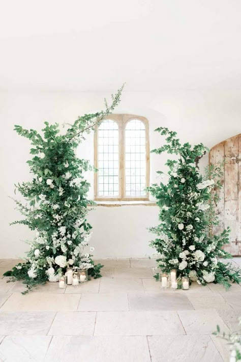 Flower Tower Ideas Wedding, Bridal House Decoration, Flower Tower Wedding Ceremony, Wedding Ceremony Flower Ideas, Flower Tower Wedding, Brympton House, Somerset Wedding, White Green Flowers, Dresses Country