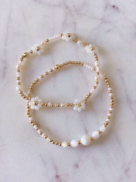 Pearl Friendship Bracelet, Kalung Manik-manik, Anting Manik, Bridal Bracelet Pearl, Jewellery Diy, Gelang Manik-manik, Diy Armband, Bracelet Inspo, Gift For Bridesmaids