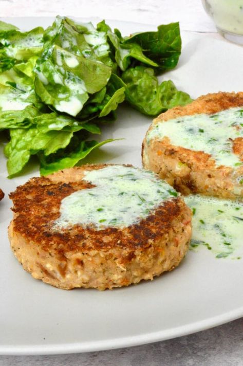 Chickpea Walnut Burger, Vegan Bean Patties Recipe, White Bean Mash Recipe, Easy Bean Burger, White Bean Burgers Vegan, Tinned Beans Recipes, Bean Patties Vegan, Bean Patty Recipes, Vegetarian Burgers Recipe