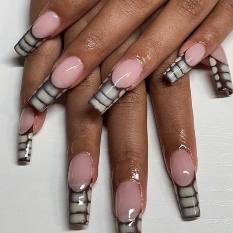 Crocodile Nails, Shiny Nails Designs, Magic Nails, Dope Nail Designs, Glow Nails, French Acrylic Nails, Shiny Nails, Nails Only, Brown Nails