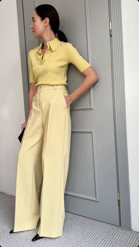 Yellow Office Outfit, Yellow Professional Outfit, Colorful Office Wear, Office Outfits Women Colorful, Colorful Corporate Outfit, Corporate Attire Women, Chique Outfit, Business Attire Women, Corporate Attire