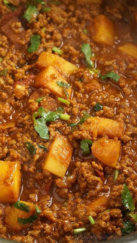 Ground Beef Curry - Khin's Kitchen - Indian Keema Curry Ground Beef Curry Recipe, Minced Beef Recipes Easy, Minced Beef Curry, Curry Ground Beef, Sustainable Recipes, Keema Curry, Beef Cubes, Beef Curry Recipe, Keema Recipes