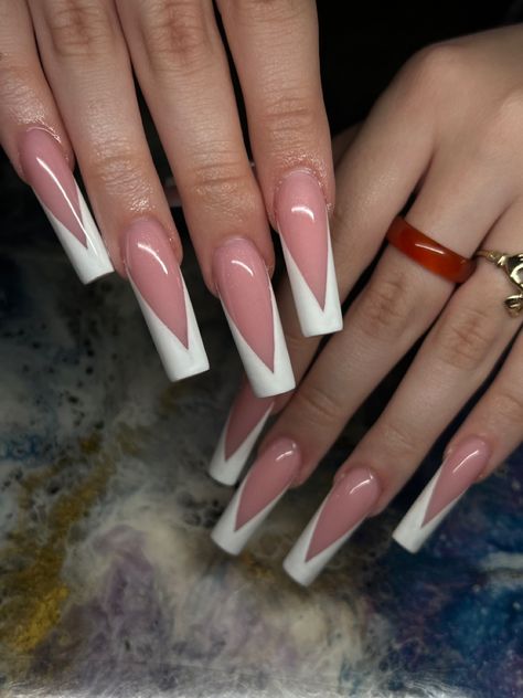 Deep v white french tip nail Pointy French Tip Nails Coffin, Pink And White French Tip Acrylic Nails Coffin, V Shaped French Tip Nails Pink, Pointed French Tip Nails Square, Acrylic Nails V French Tip, Pointed French Nails, V White Tip Nails, French Tip Sharp, Deep V French Tip Nails Coffin