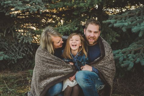 Logan Utah Family Photographer | Saranoni Blanket | Family of Three | Family Photos | Family of 3 pose ideas | Utah Photographer | Cache Valley Photographer | Stacey Hansen Photography Photography Ideas Family, Three Family, Camera Illustration, Cute Family Photos, Fall Family Portraits, Family Blanket, Family Portrait Poses, Family Picture Poses, Logan Utah